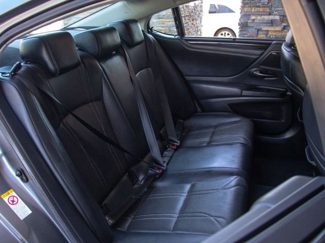 Used 2019 Lexus ES 350 Ultra Luxury w/ Accessory Package image 23