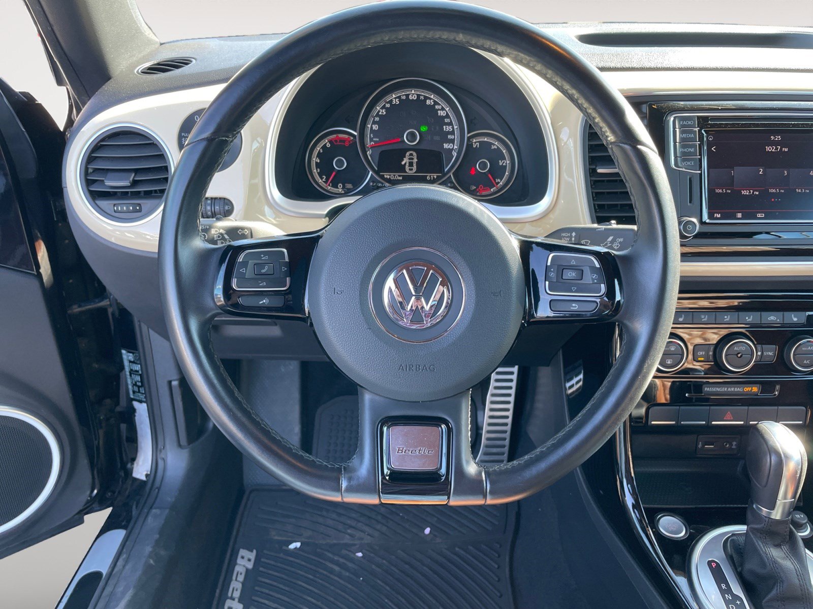Used 2019 Volkswagen Beetle 2.0T Final Edition SEL FWD image 10