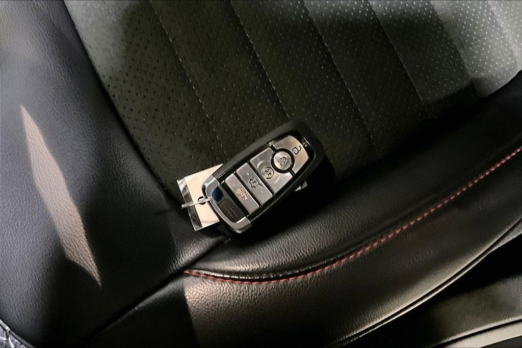 Used 2024 Ford Edge ST-Line image 28