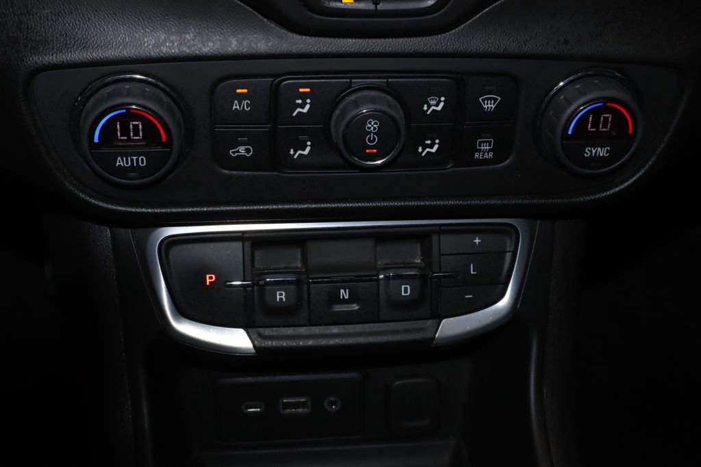 Used 2022 GMC Terrain SLE w/ Driver Convenience Package FWD image 30