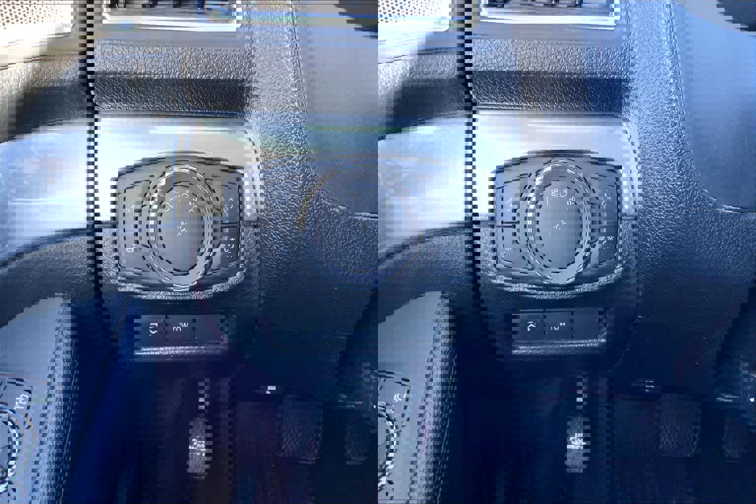 Used 2017 Ford Explorer Sport w/ Equipment Group 401A AWD/4WD image 36