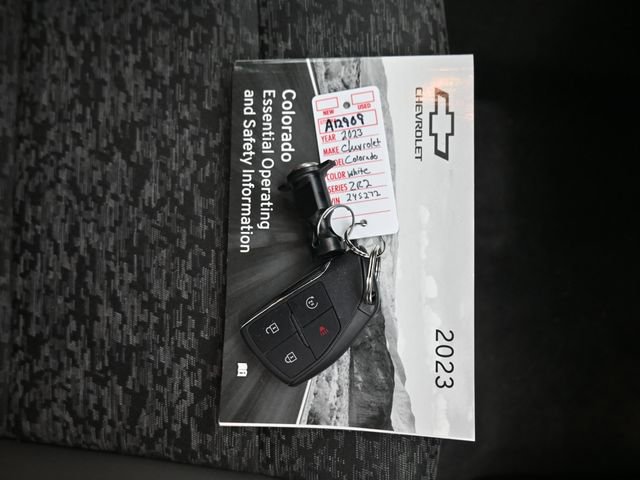 Used 2023 Chevrolet Colorado ZR2 image 9