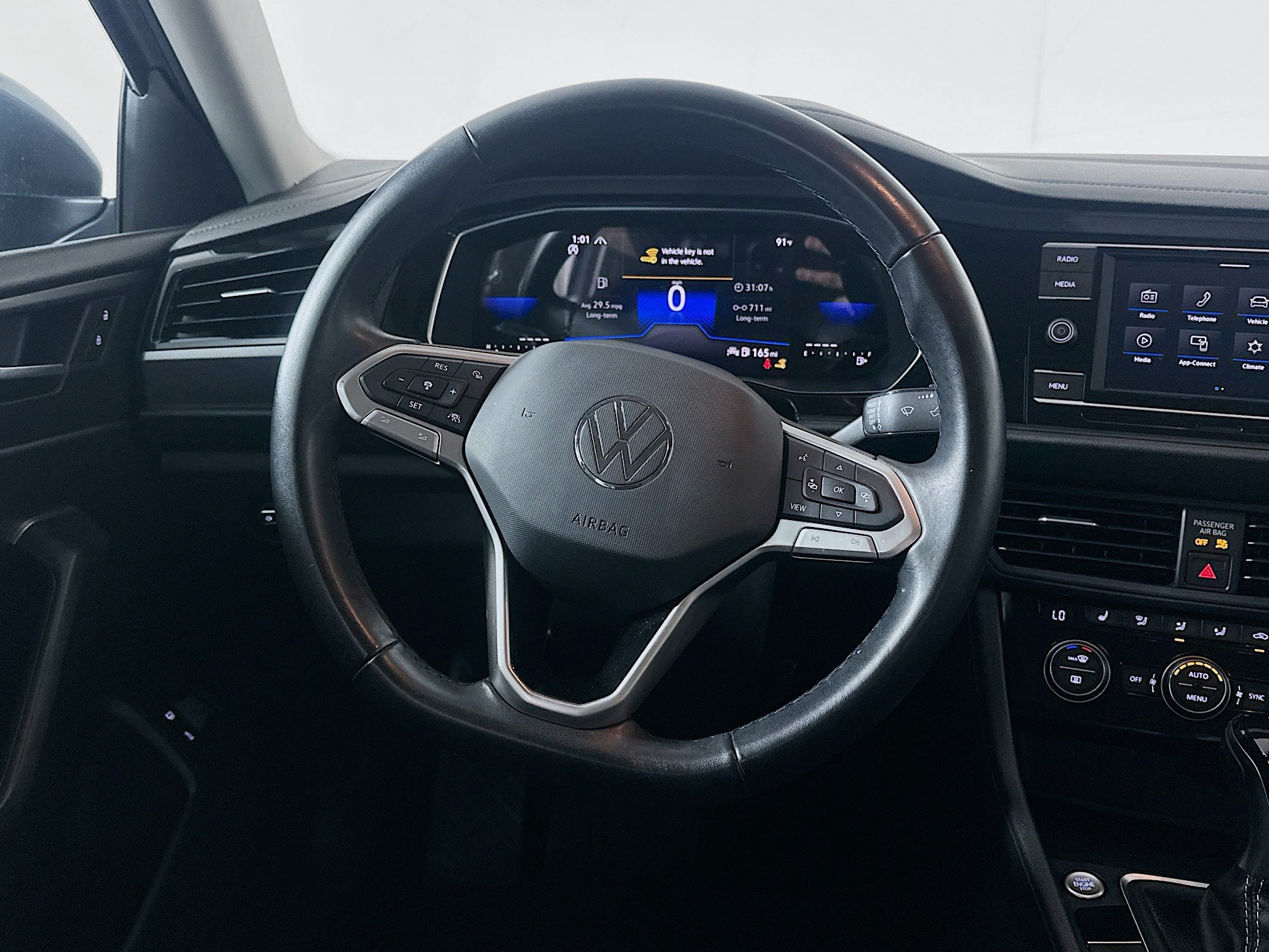 Used 2023 Volkswagen Jetta SE FWD image 17