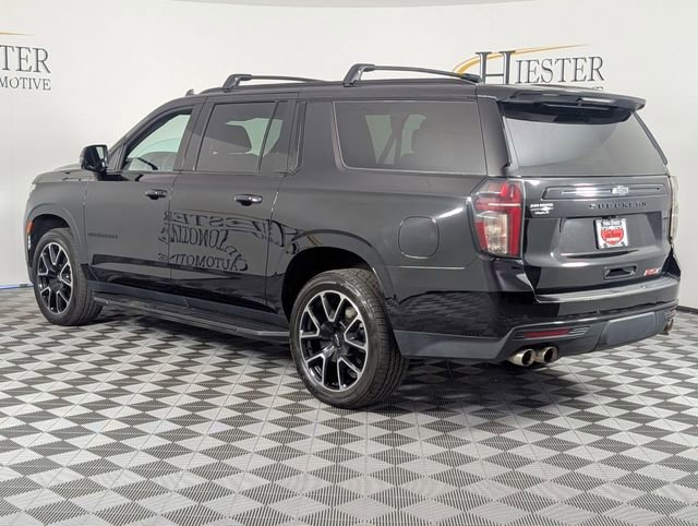 Used 2023 Chevrolet Suburban RST w/ Sport Performance Package AWD/4WD image 5