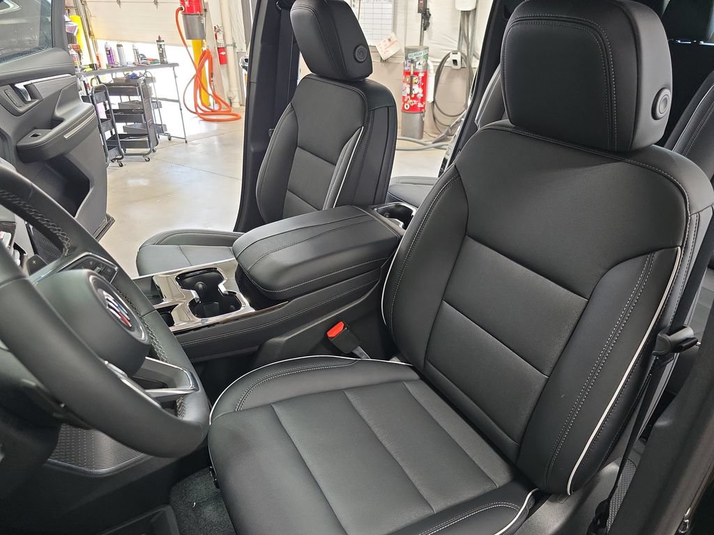 New 2026 Buick Enclave Preferred w/ LPO, Floor Liner Package AWD/4WD image 16