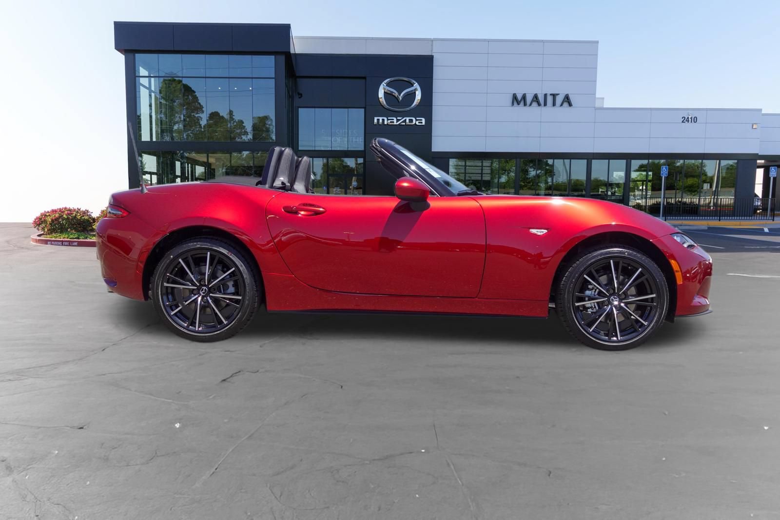 New 2026 MAZDA MX-5 Miata Grand Touring w/ Weather Package RWD image 2