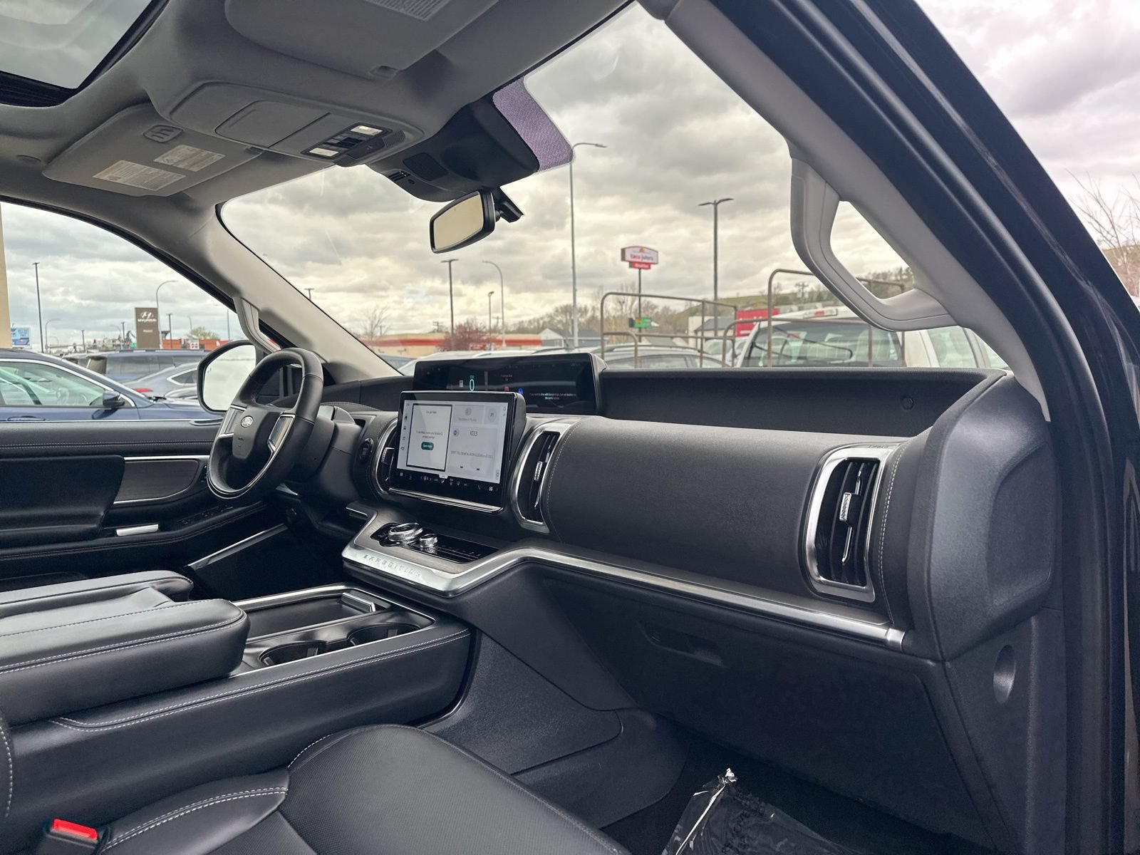 Used 2025 Ford Expedition Max Platinum AWD/4WD image 42