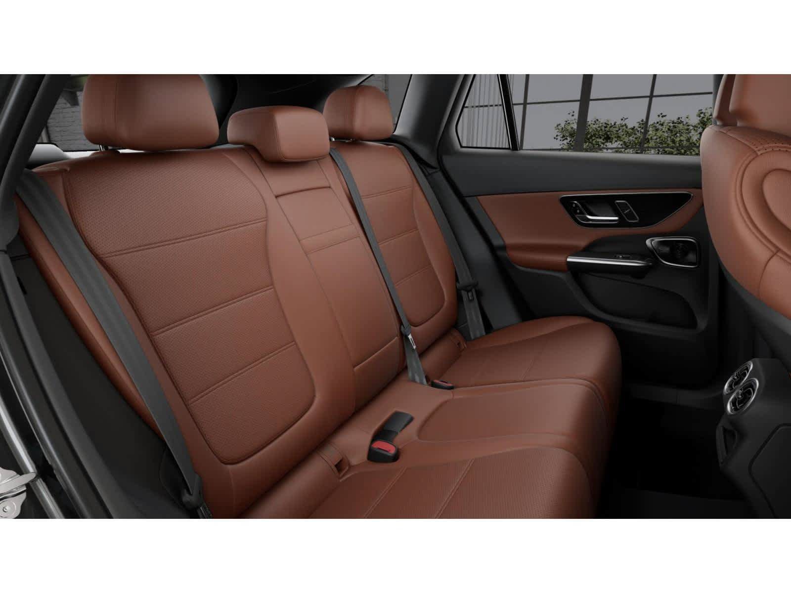 Used 2026 Mercedes-Benz GLC 300 4MATIC image 4