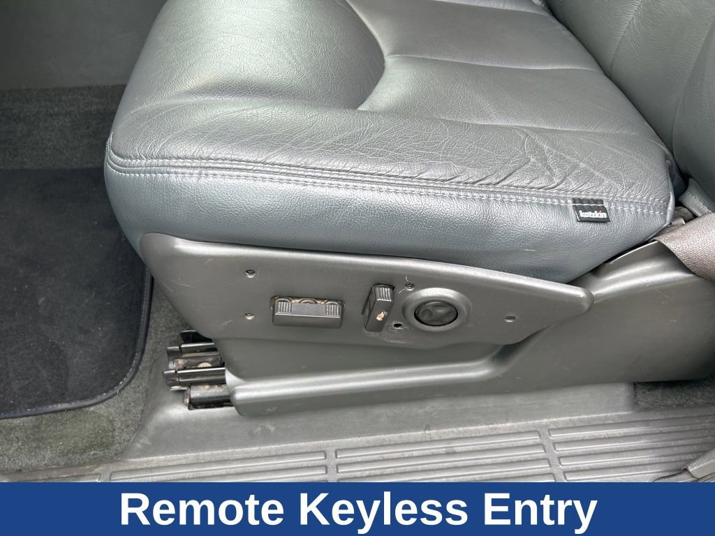 Used 2003 Chevrolet Silverado 1500 SS AWD/4WD image 4