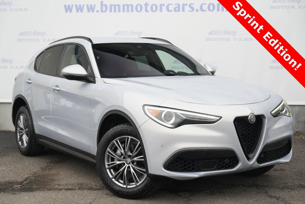 Used 2022 Alfa Romeo Stelvio Sprint image 1
