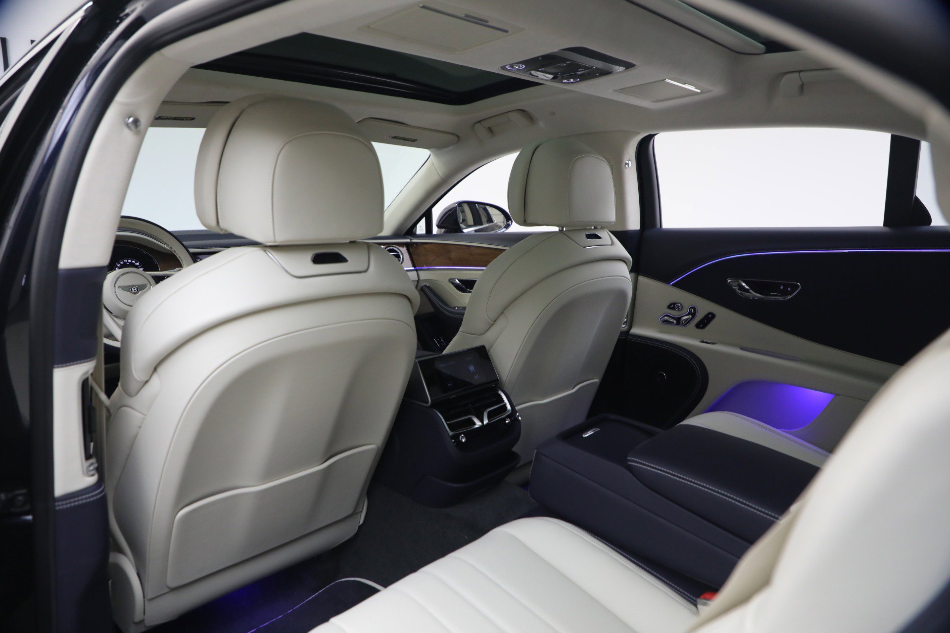 New 2026 Bentley Flying Spur Plug-In Hybrid AWD/4WD image 18