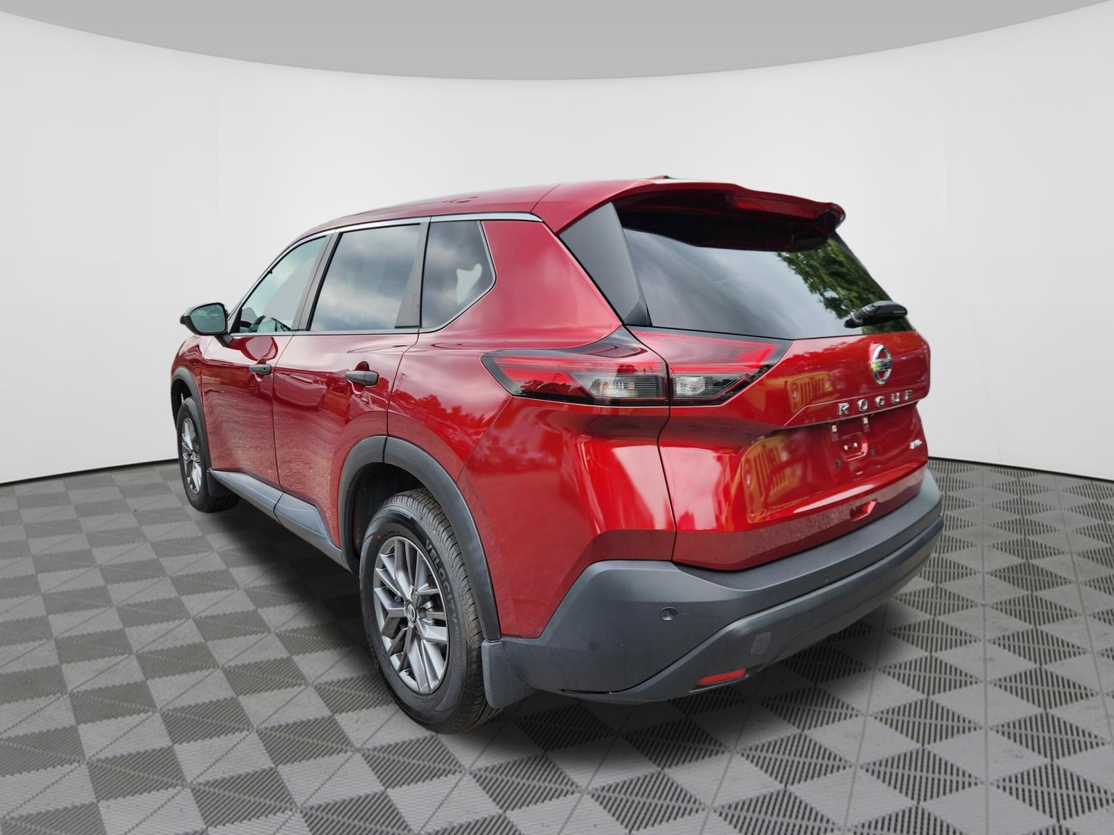 Certified 2021 Nissan Rogue S AWD/4WD image 3