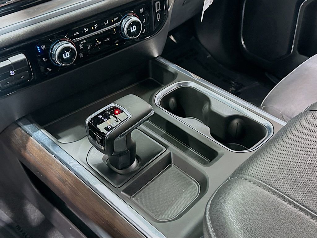 Used 2024 GMC Sierra 1500 SLT image 17