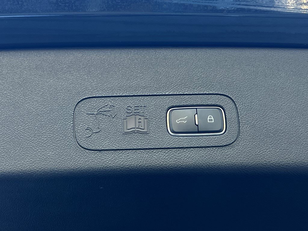 Certified 2022 Lincoln Aviator Reserve image 18