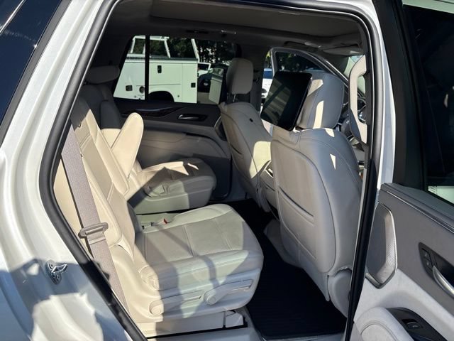 Used 2022 Cadillac Escalade Sport Platinum w/ LPO, ONYX Package AWD/4WD image 41
