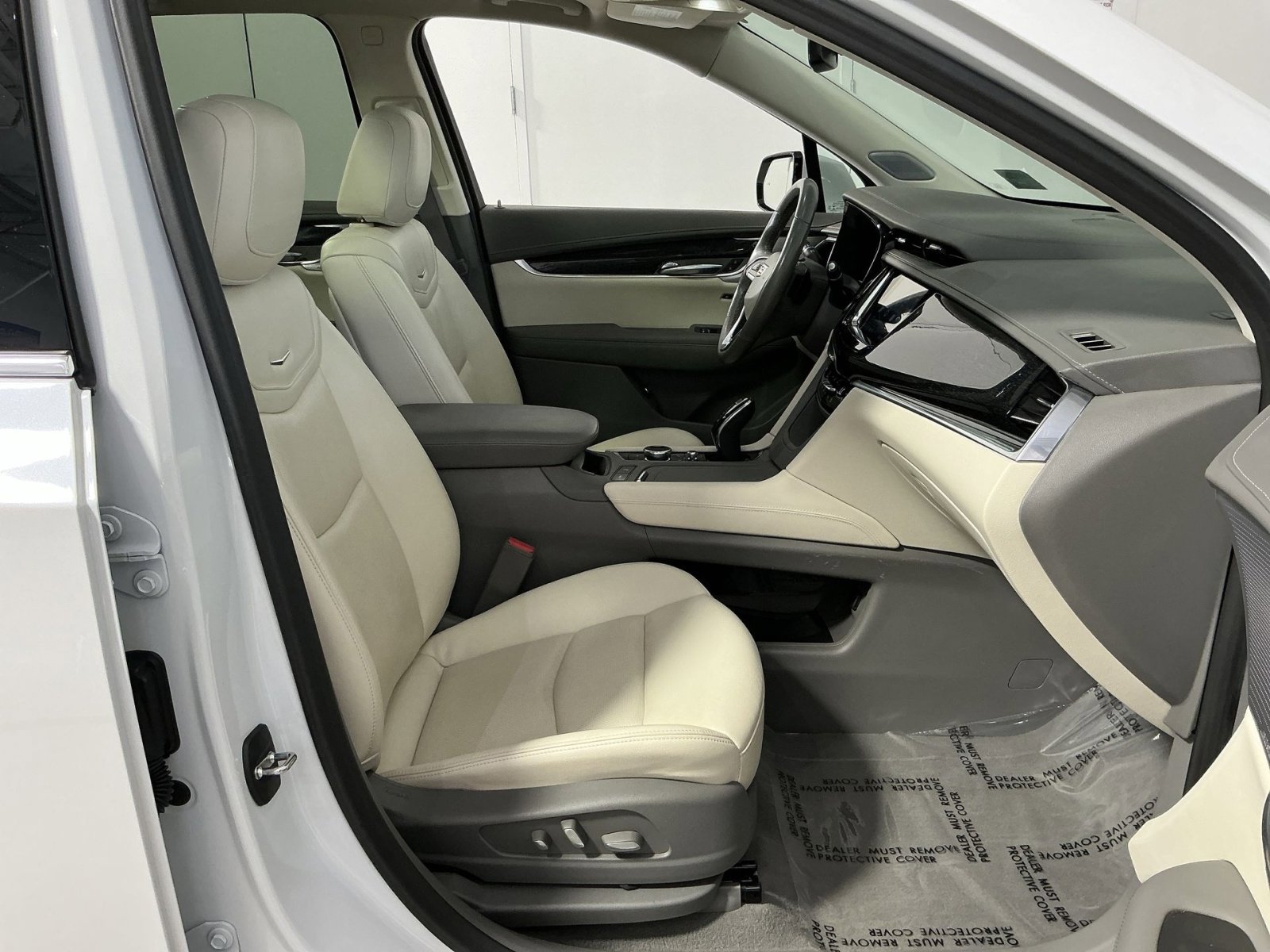 Used 2023 Cadillac XT6 Premium Luxury image 36