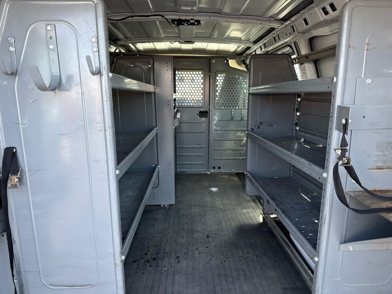Used 2016 Chevrolet Express 2500 RWD image 16