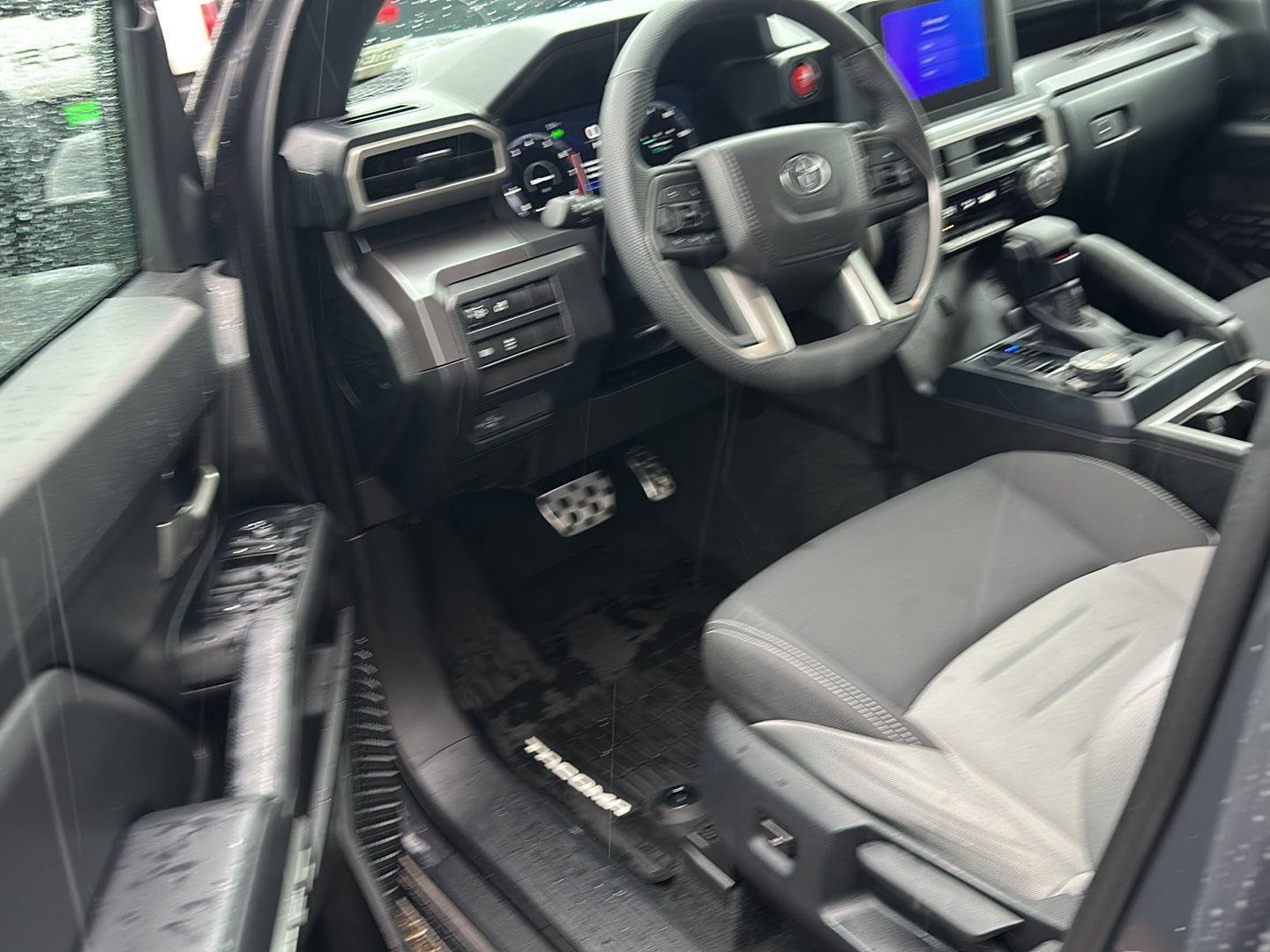 Certified 2025 Toyota Tacoma TRD Sport AWD/4WD image 16