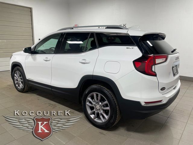 Used 2024 GMC Terrain SLT image 4