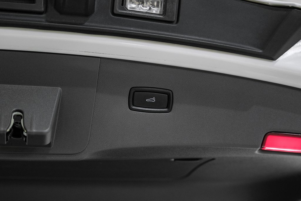 Used 2020 Porsche Cayenne Turbo image 50