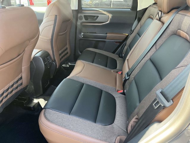 New 2026 Ford Bronco Sport Outer Banks w/ Outer Banks Tech Package+ AWD/4WD image 8