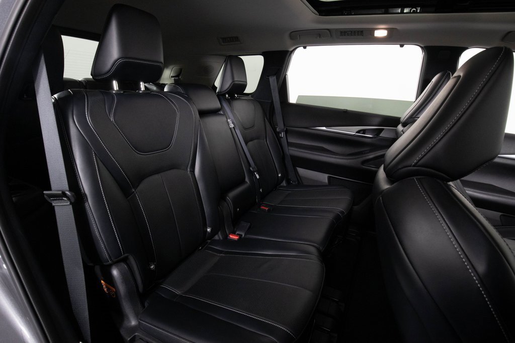 Used 2023 INFINITI QX60 Luxe w/ Cargo Package image 17
