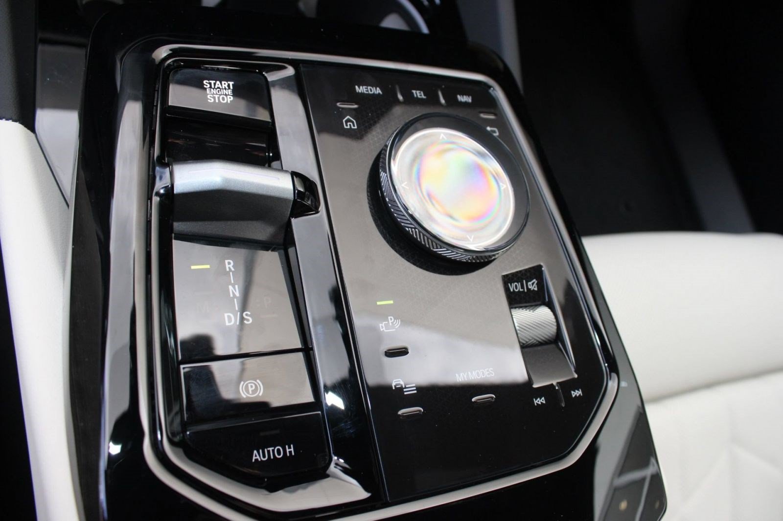 Used 2026 BMW 530i w/ M Sport Package RWD image 17