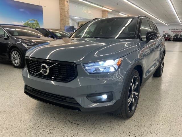 Used 2020 Volvo XC40 T5 R-Design