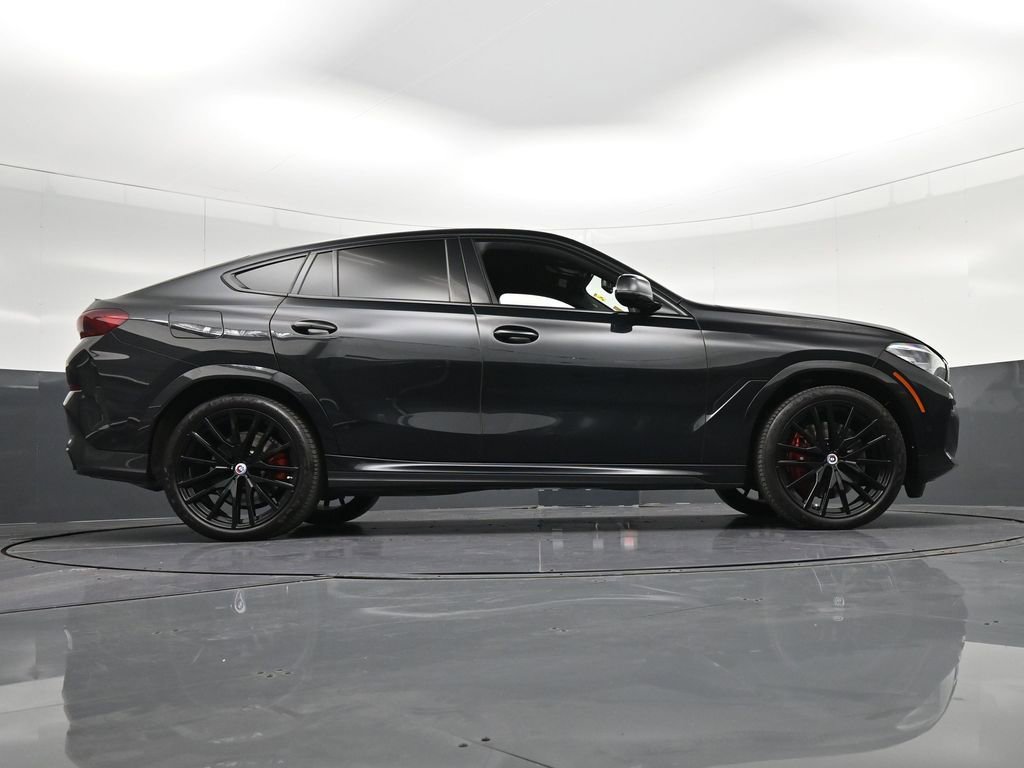 Used 2023 BMW X6 M50i w/ Dynamic Handling Package AWD/4WD image 38