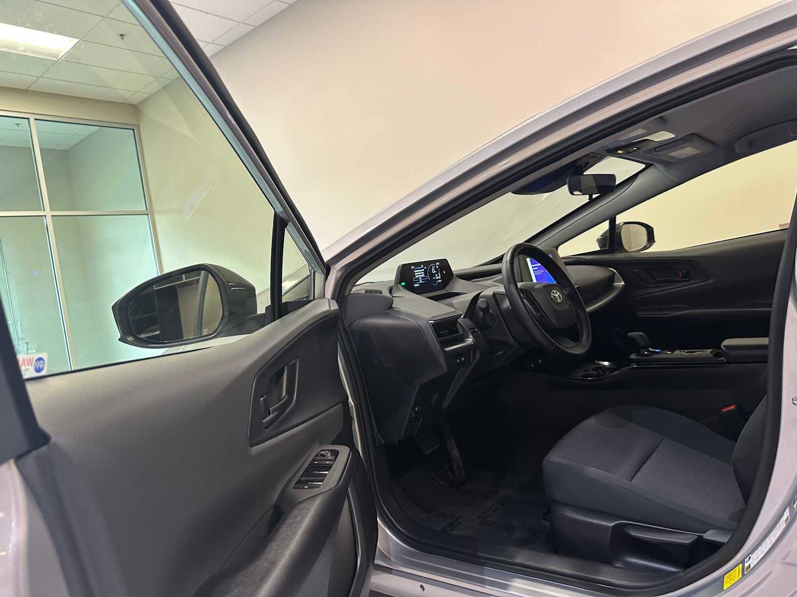 Used 2024 Toyota Prius LE image 22