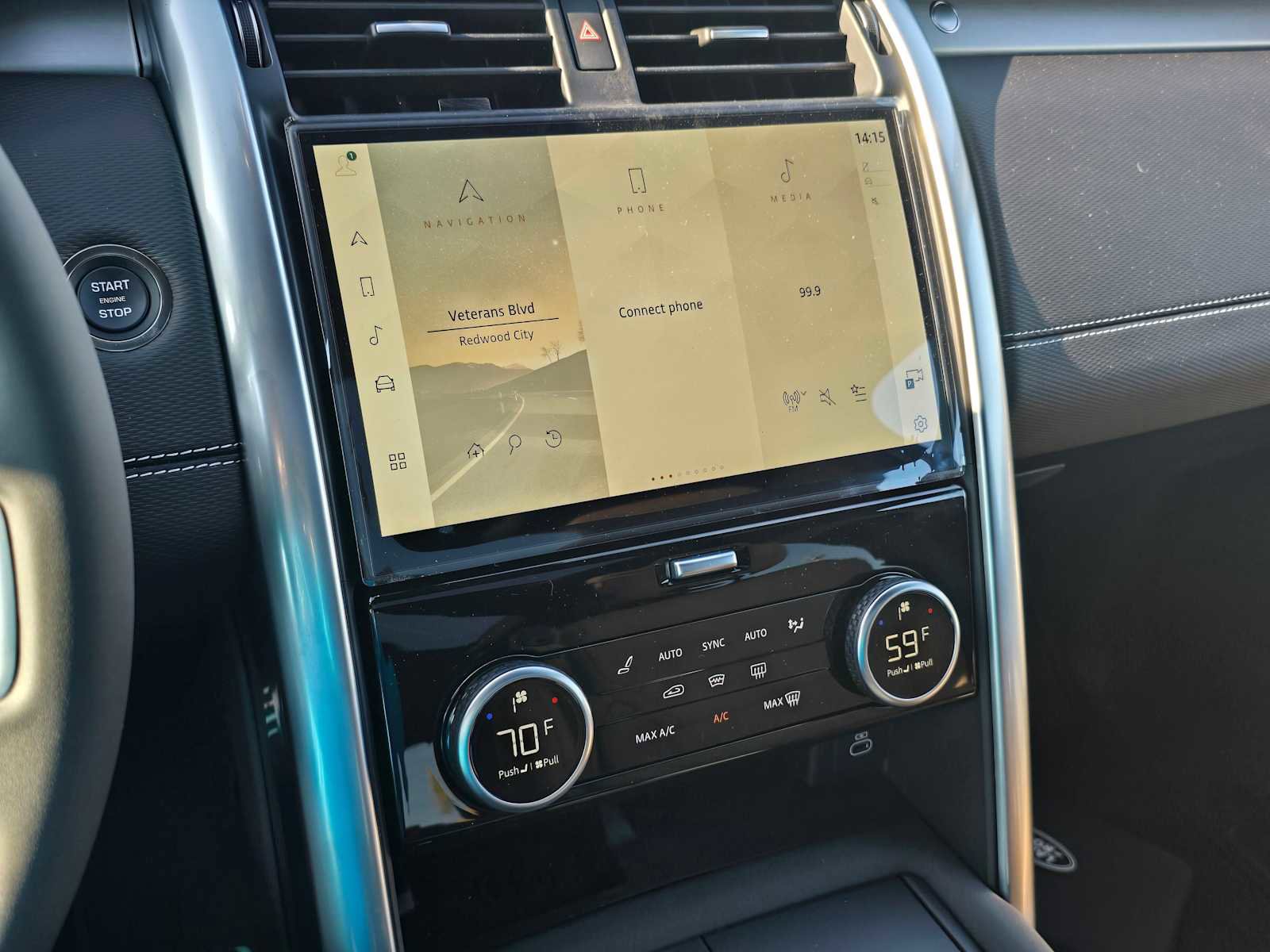 New 2025 Land Rover Discovery Dynamic SE image 26