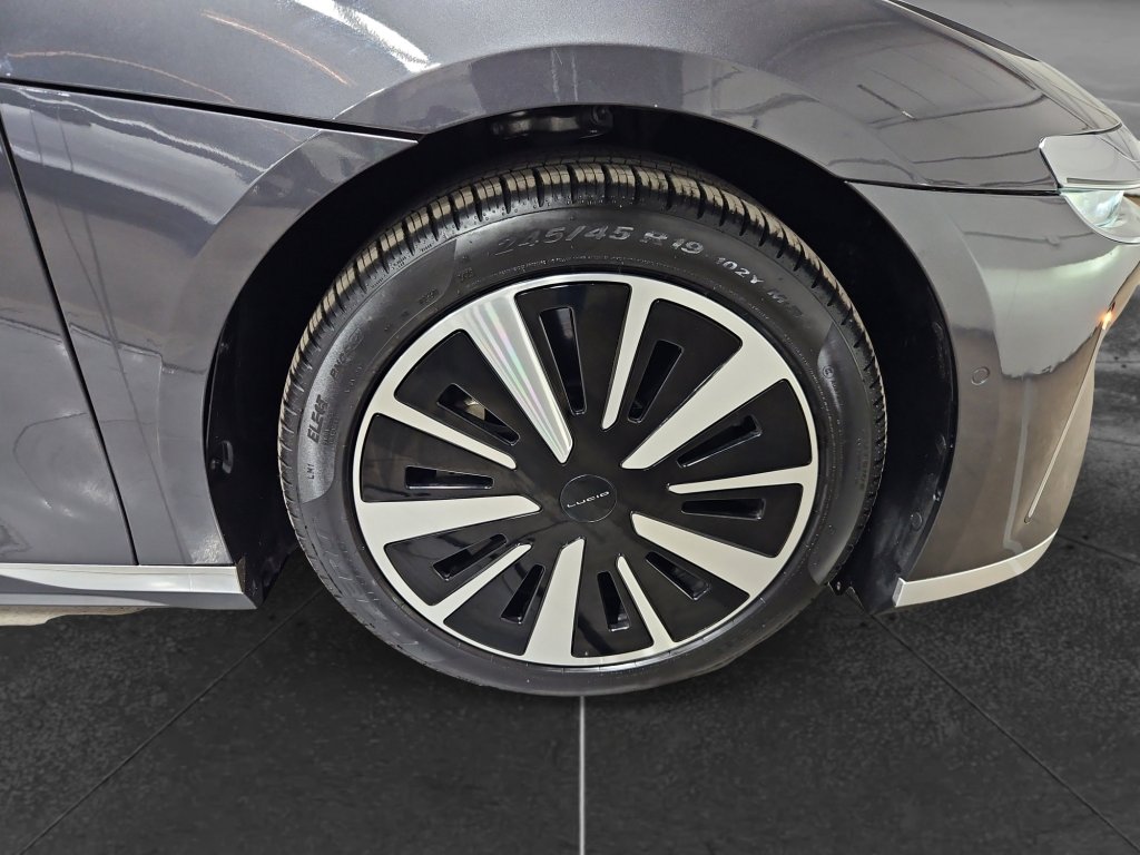 Used 2023 Lucid Air Grand Touring image 35