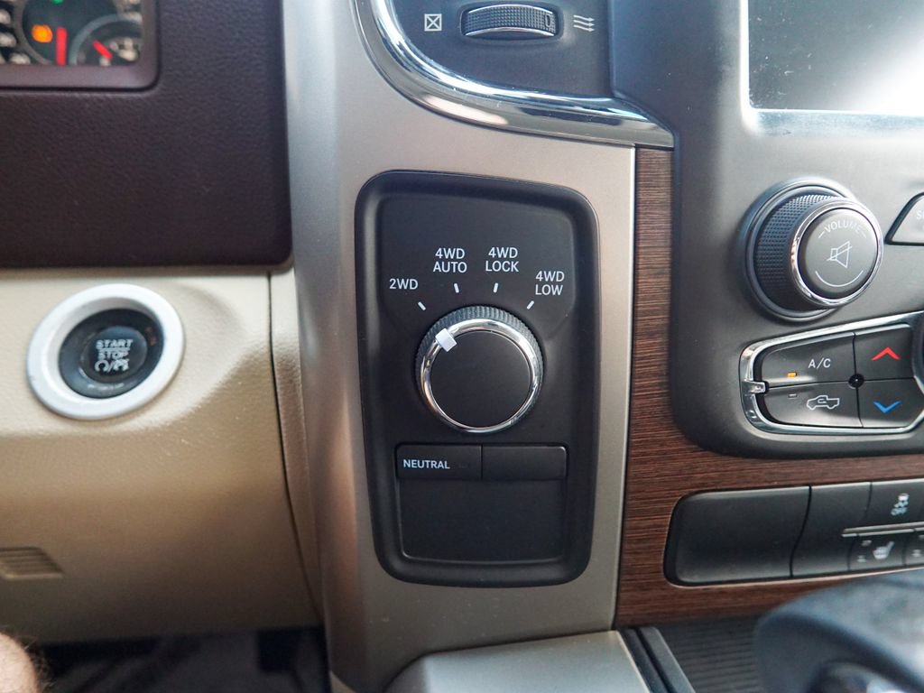 Used 2013 RAM 1500 Laramie w/ Convenience Group AWD/4WD image 26