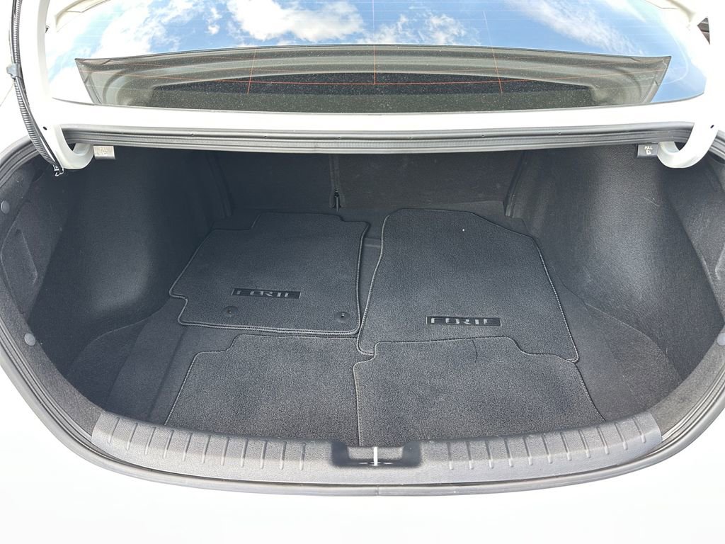 Certified 2022 Kia Forte GT-Line w/ GT-Line Premium Package FWD image 18