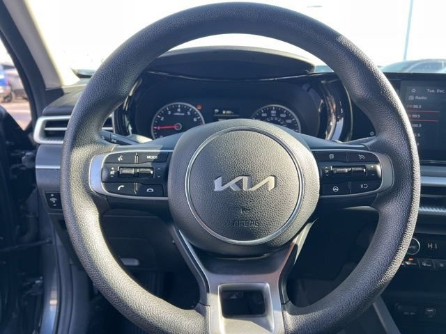Used 2023 Kia K5 LXS image 14