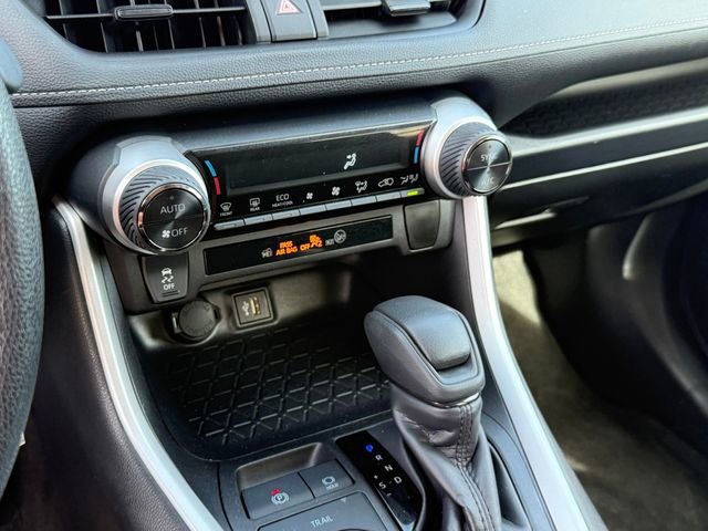 Used 2025 Toyota RAV4 LE image 21