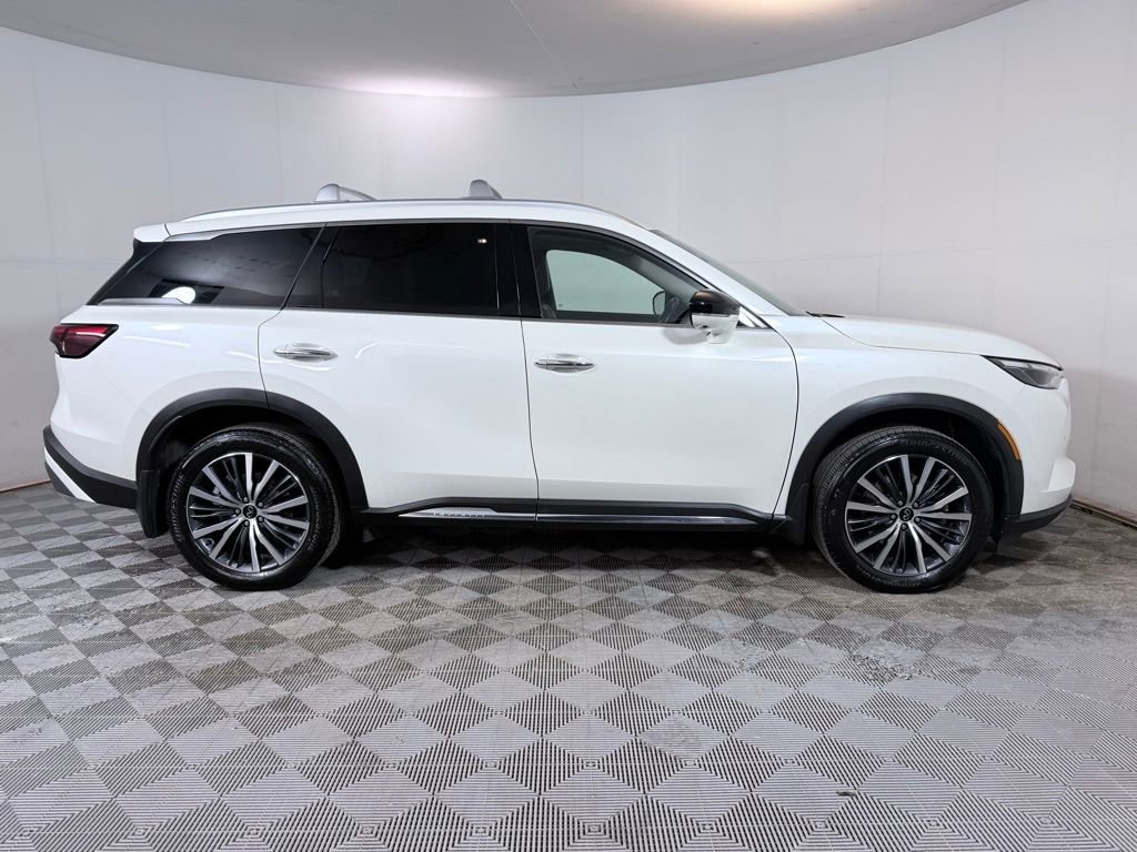 Used 2023 INFINITI QX60 Sensory w/ Cargo Package image 8