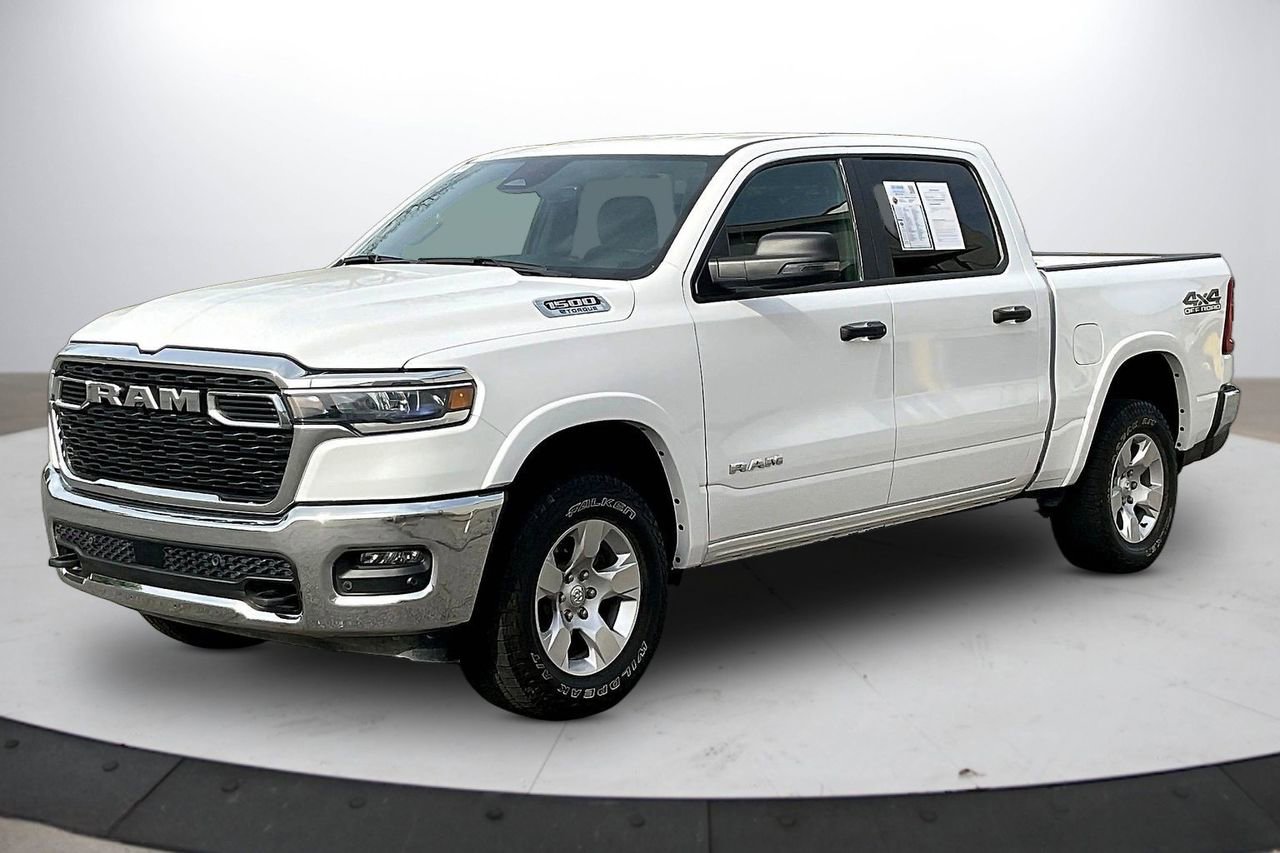 Used 2025 RAM 1500 Big Horn AWD/4WD image 4