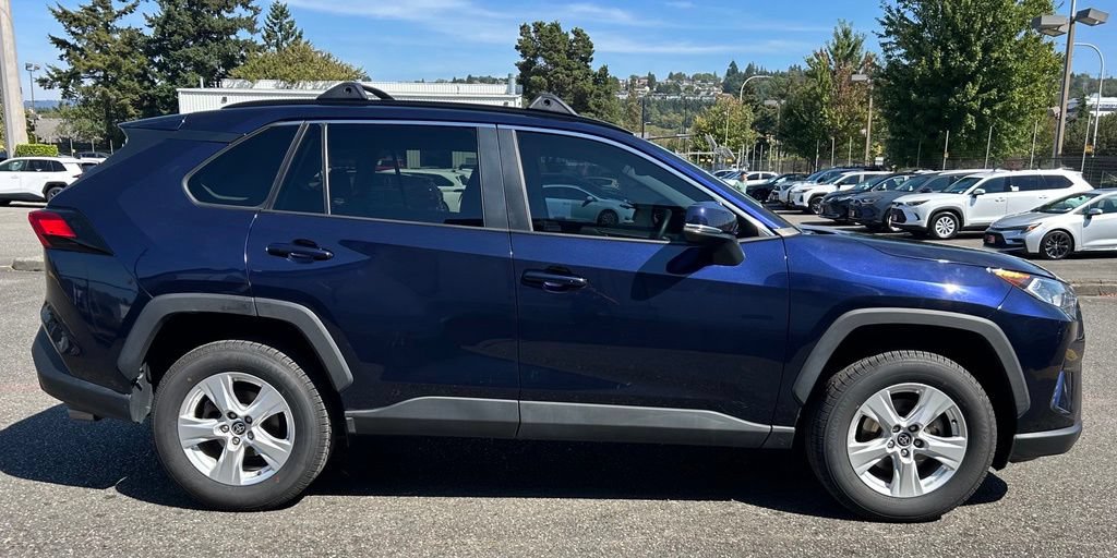 Certified 2021 Toyota RAV4 XLE w/ XLE Grade Weather Package AWD/4WD image 4