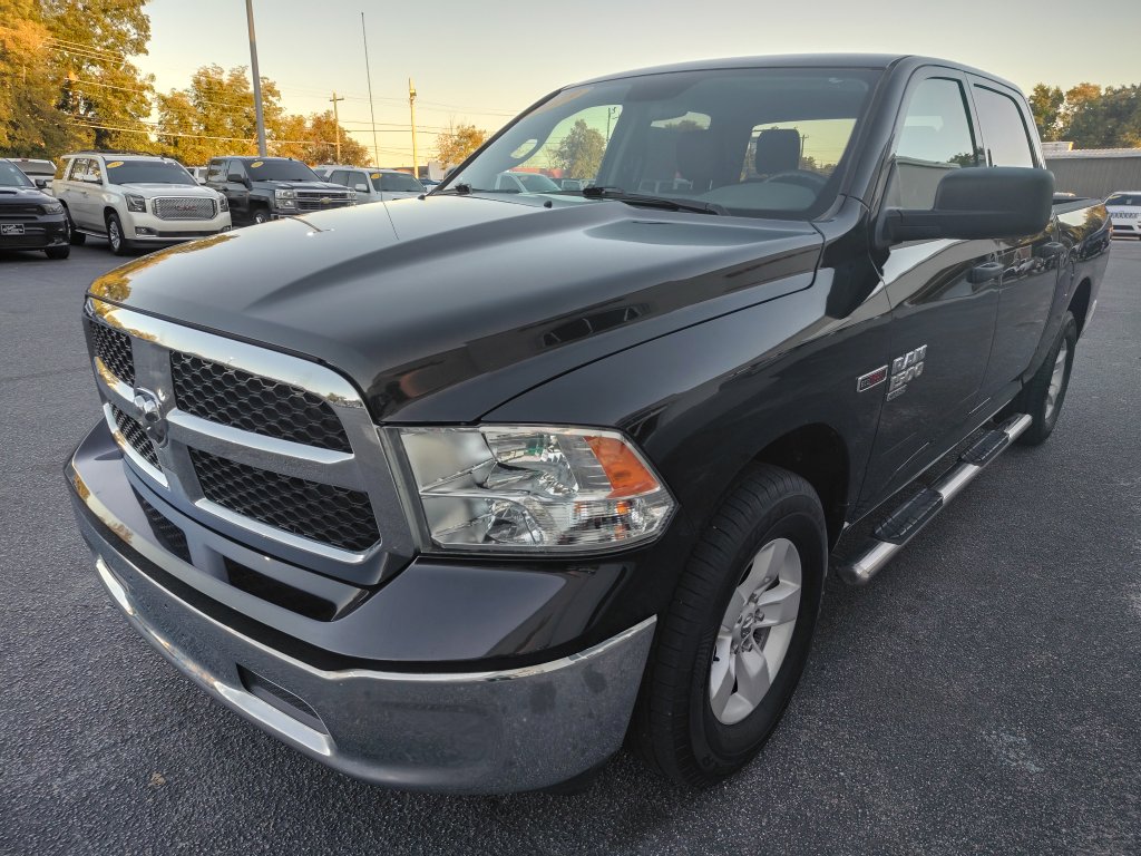 Used 2019 RAM 1500 Tradesman w/ Chrome Appearance Group image 4