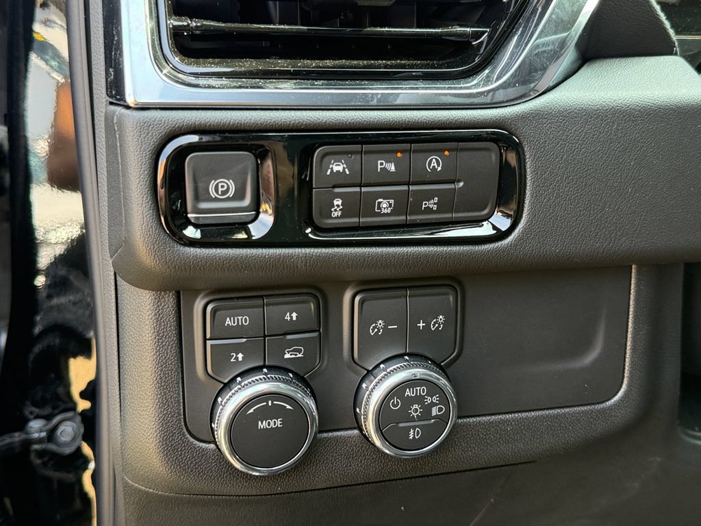 New 2026 GMC Yukon XL Denali w/ Sun & Power Step Package AWD/4WD image 20