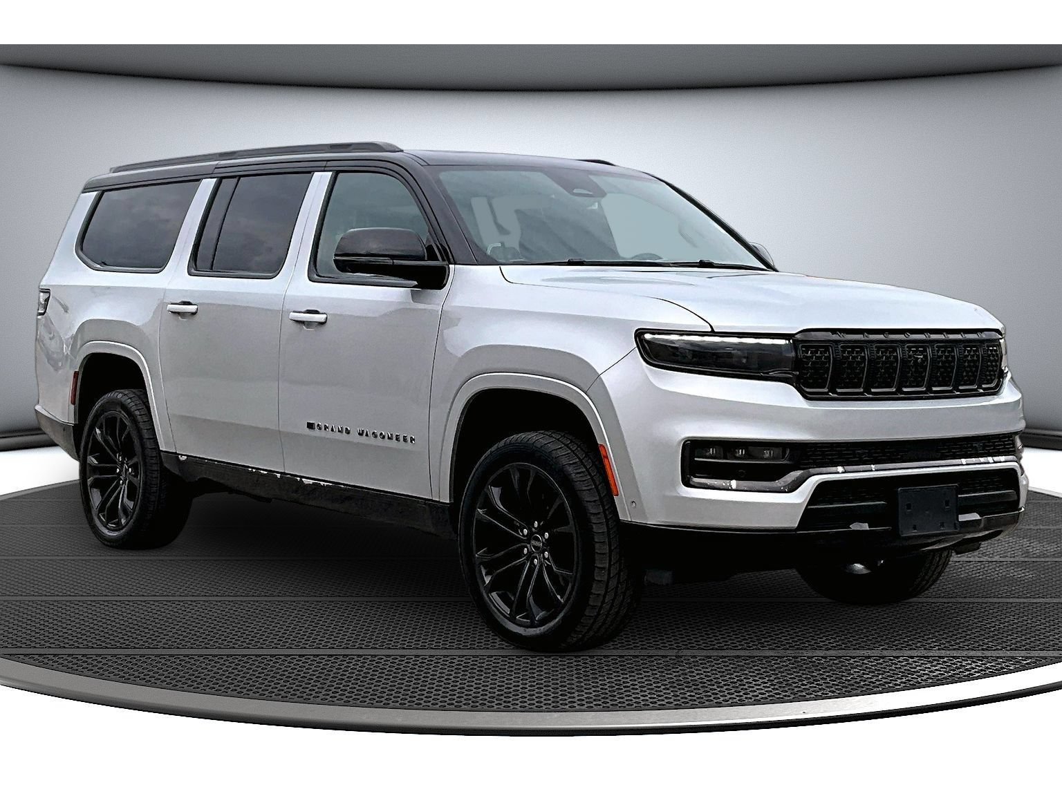 Used 2024 Jeep Grand Wagoneer L Series II w/ Quick Order Packagew 28T AWD/4WD image 14