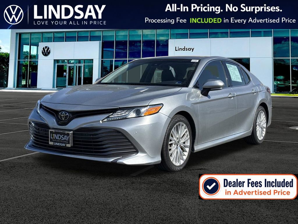 Used 2018 Toyota Camry XLE FWD image 1