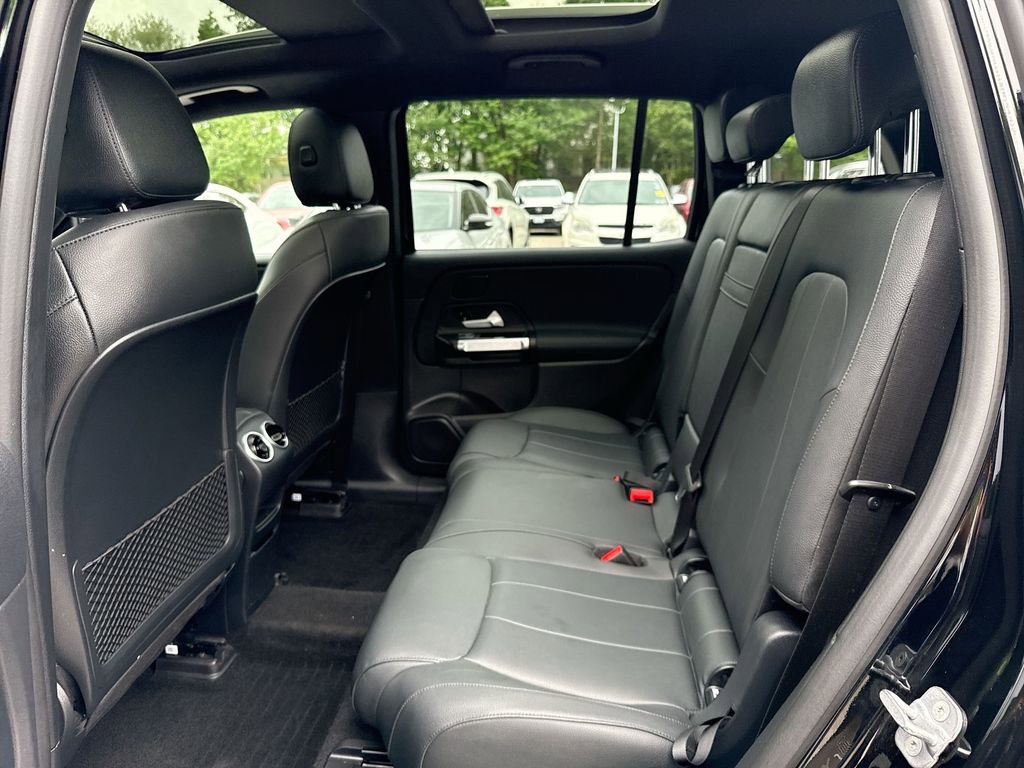 Used 2023 Mercedes-Benz EQB 350 4MATIC SUV image 25