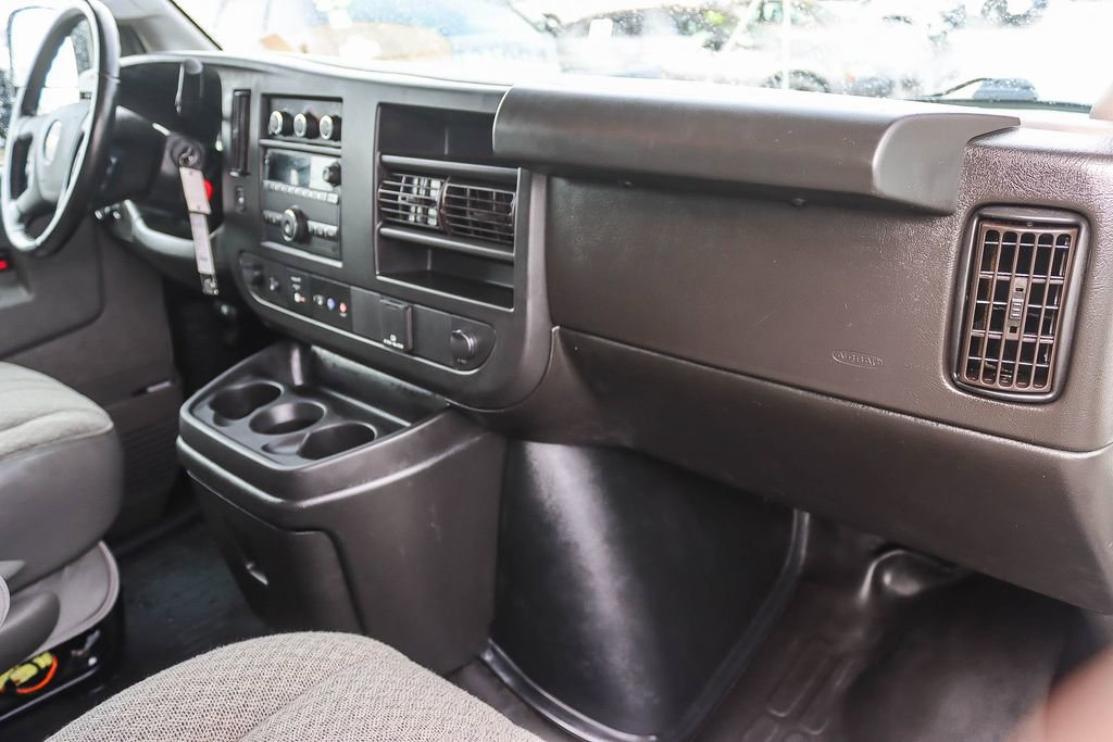 Used 2022 Chevrolet Express 3500 Work Van w/ Driver Convenience Package image 33