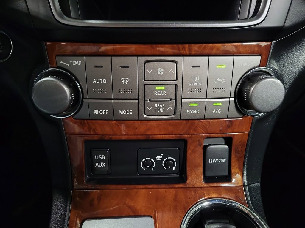 Used 2013 Toyota Highlander Limited AWD/4WD image 18