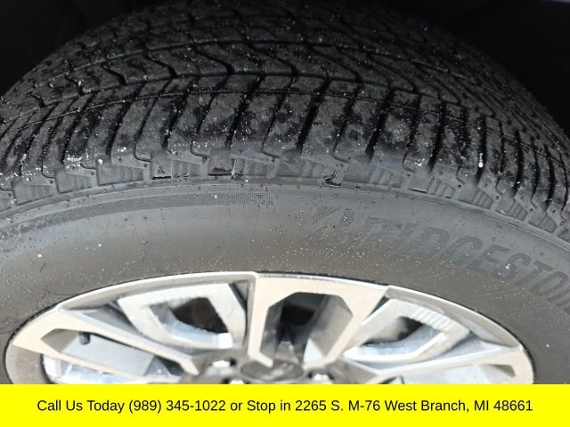 Used 2024 GMC Yukon XL Denali Ultimate w/ LPO, Floor Liner Package image 15