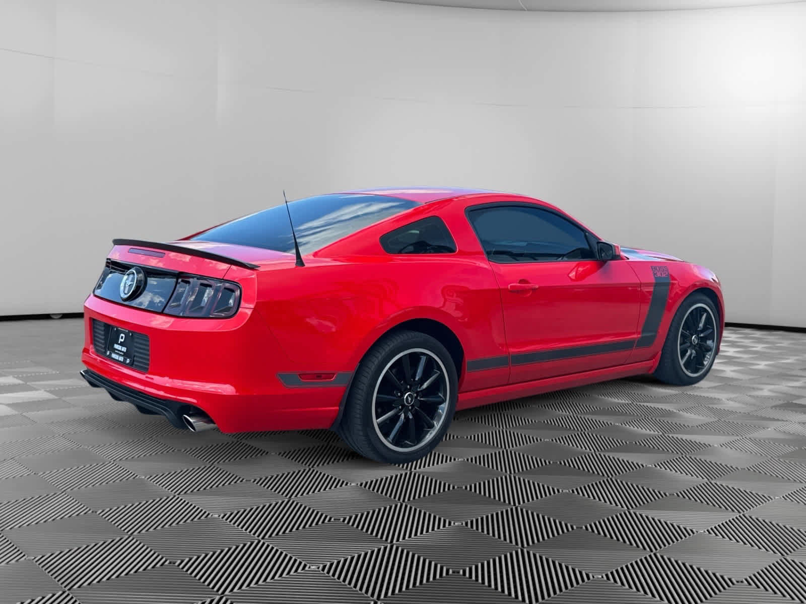 Used 2013 Ford Mustang Boss 302 w/ Boss 302 Accessory Pkg RWD image 5