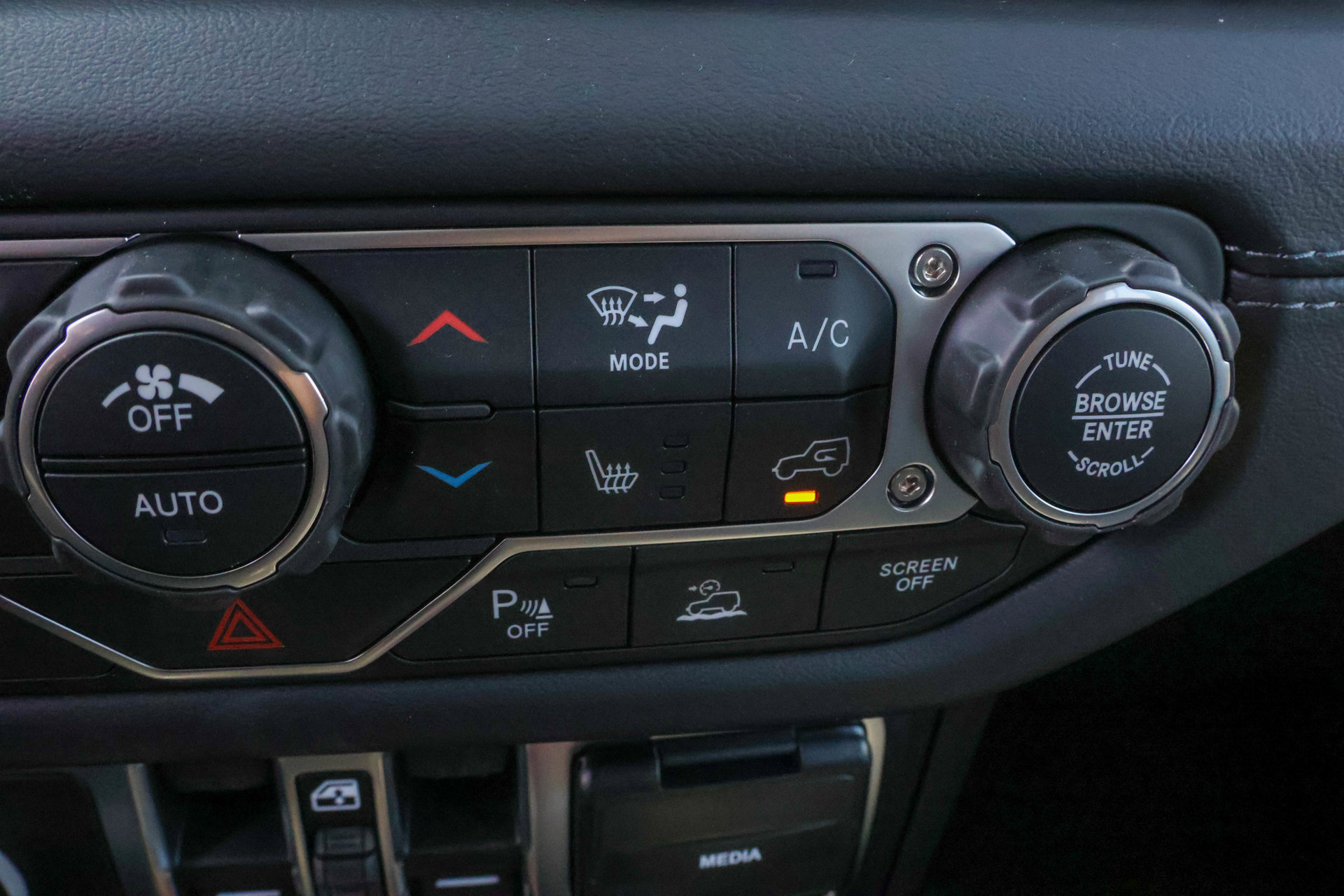 New 2027 Jeep Wrangler Unlimited Sahara AWD/4WD image 20