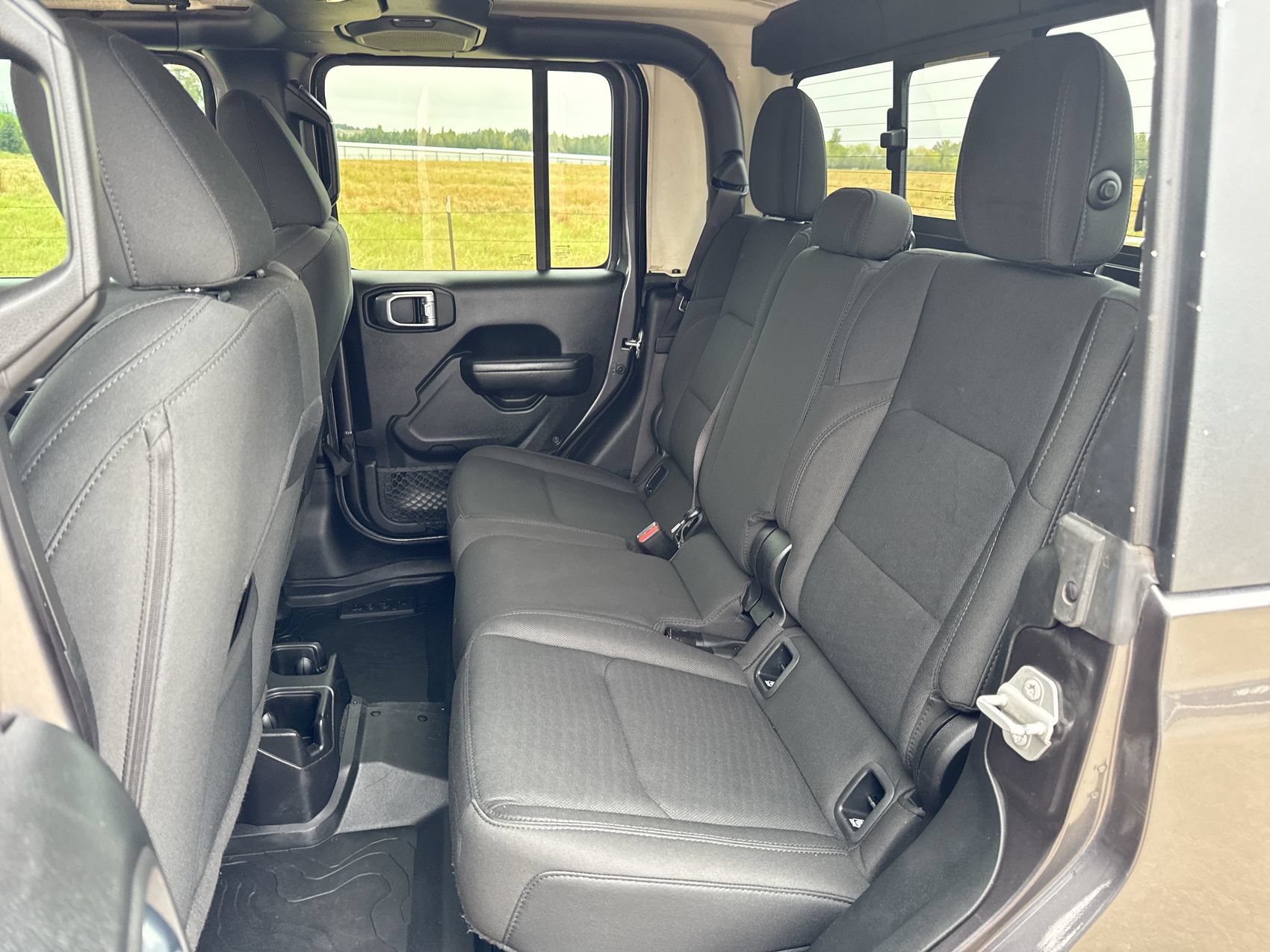 Used 2021 Jeep Gladiator Sport AWD/4WD image 22